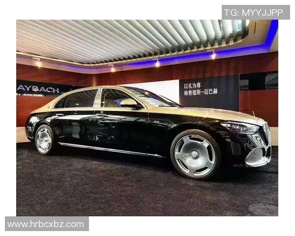 足球巨星豪驾迈巴赫身份揭秘揭秘球场之外的奢华生活